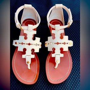 Tory Burch Phoebe leather, flat thong sandals white Ivory size 7 M  SN 1114837